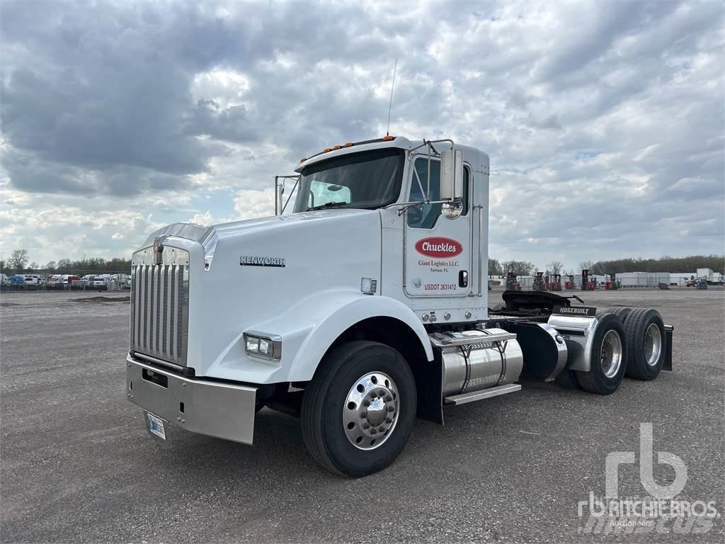 Kenworth T800 Autotractoare