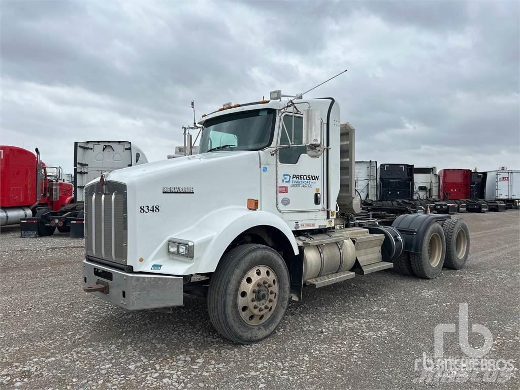 Kenworth T800 Autotractoare