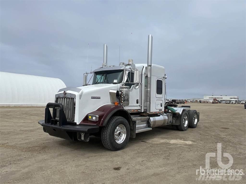 Kenworth T800 Autotractoare