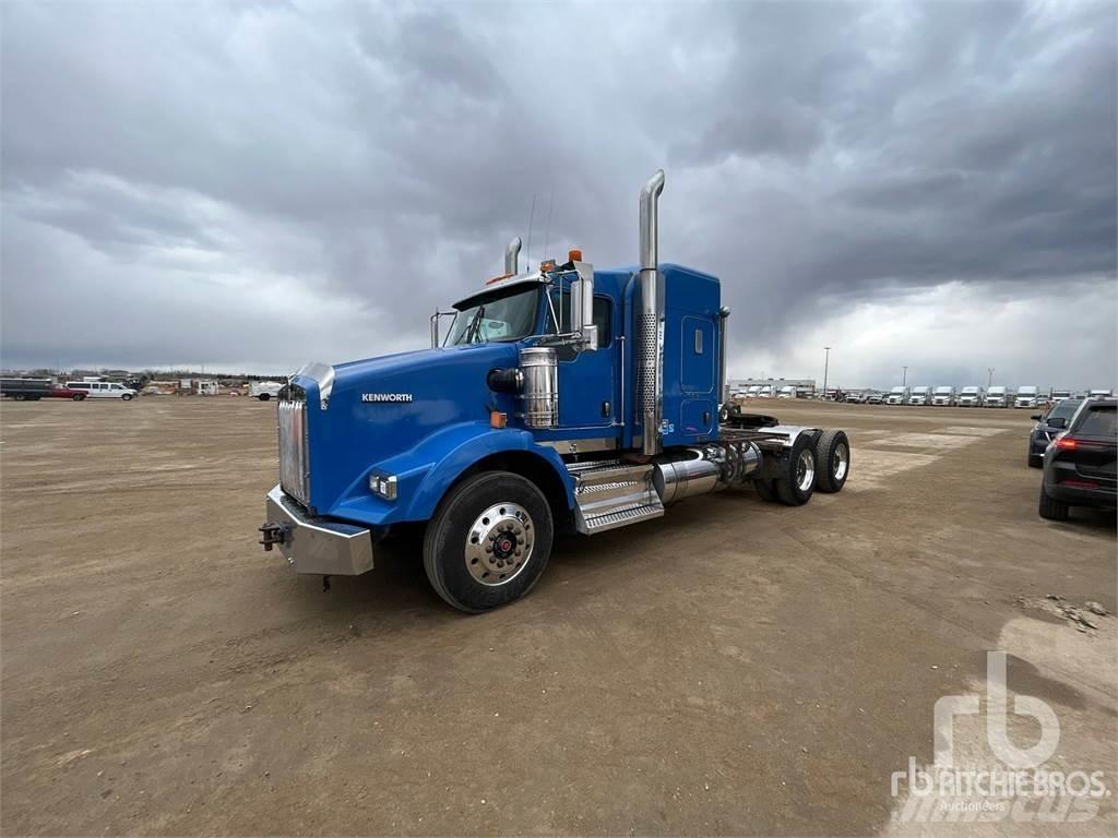 Kenworth T800 Autotractoare