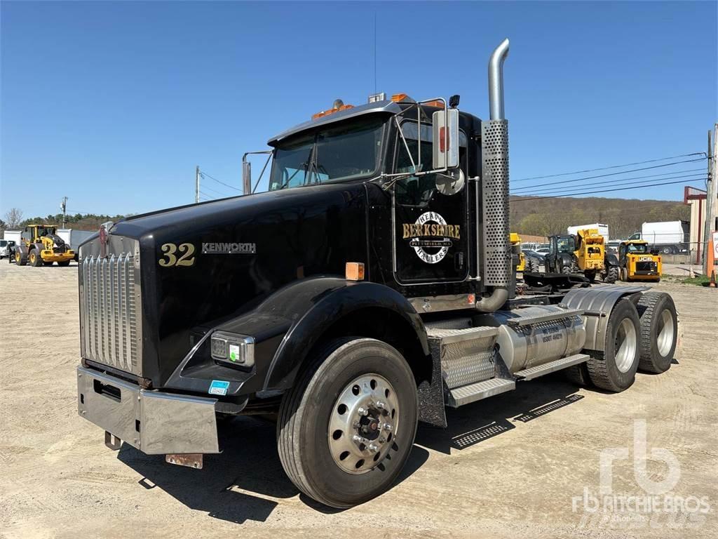 Kenworth T800 Autotractoare