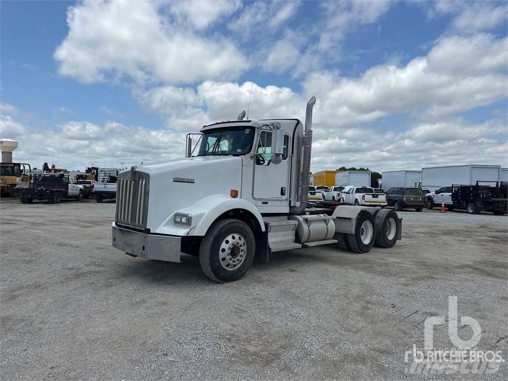 Kenworth T800 Autotractoare