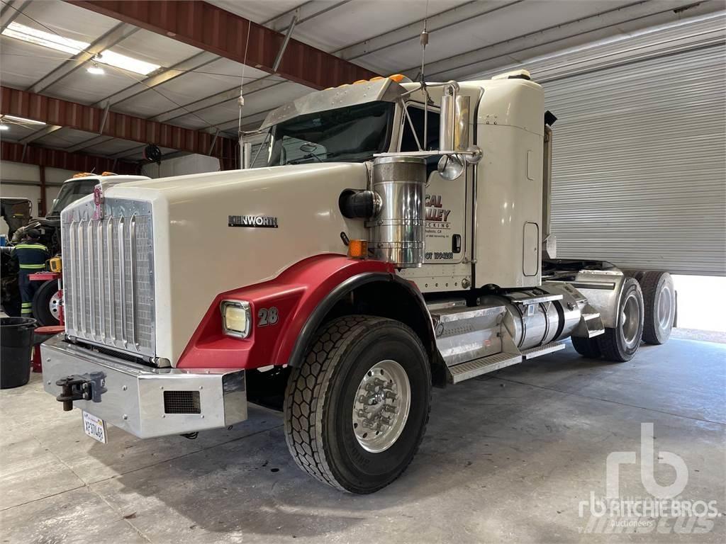 Kenworth T800B Autotractoare
