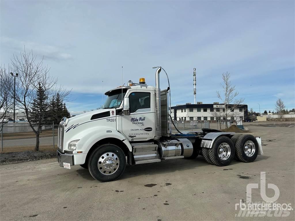 Kenworth T880 Autotractoare