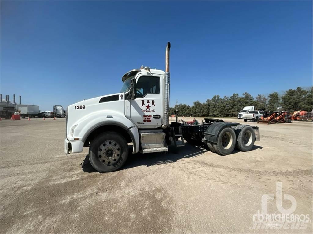Kenworth T880 Autotractoare