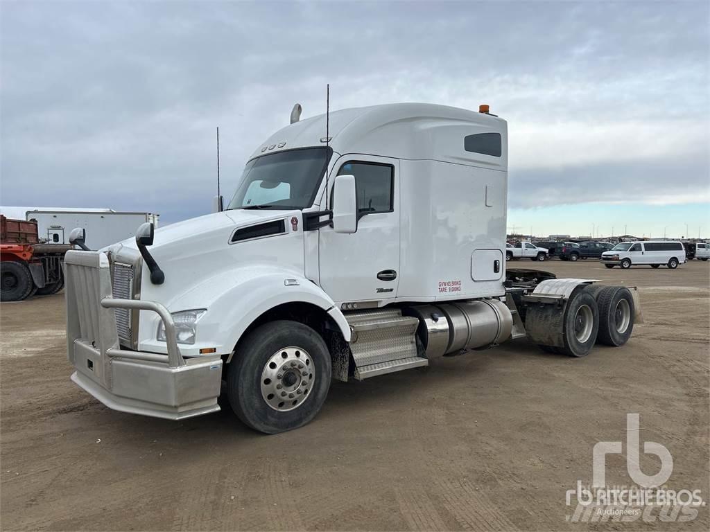 Kenworth T880 Autotractoare