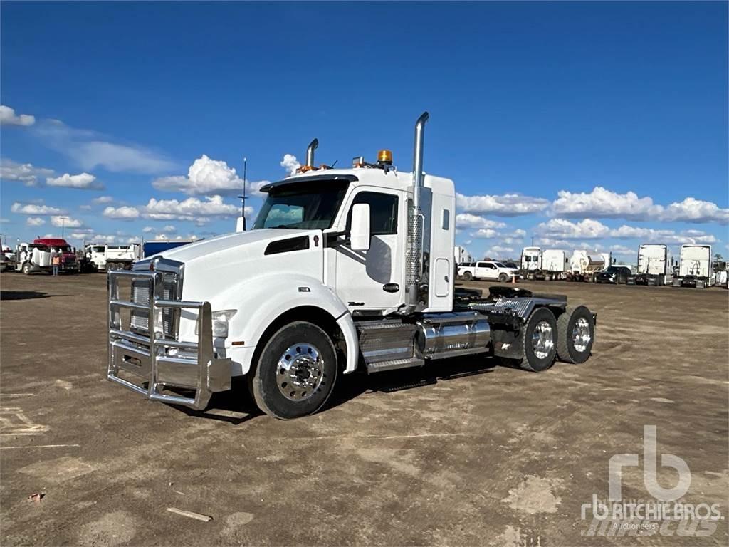 Kenworth T880 Autotractoare