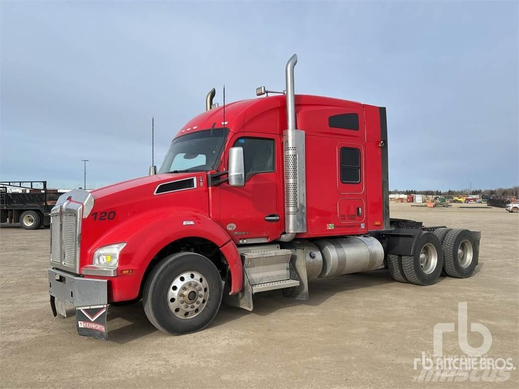Kenworth T880 Autotractoare