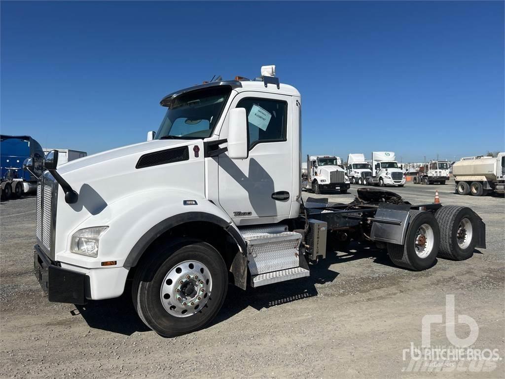 Kenworth T880 Autotractoare