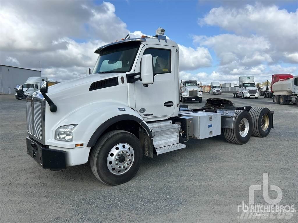Kenworth T880 Autotractoare