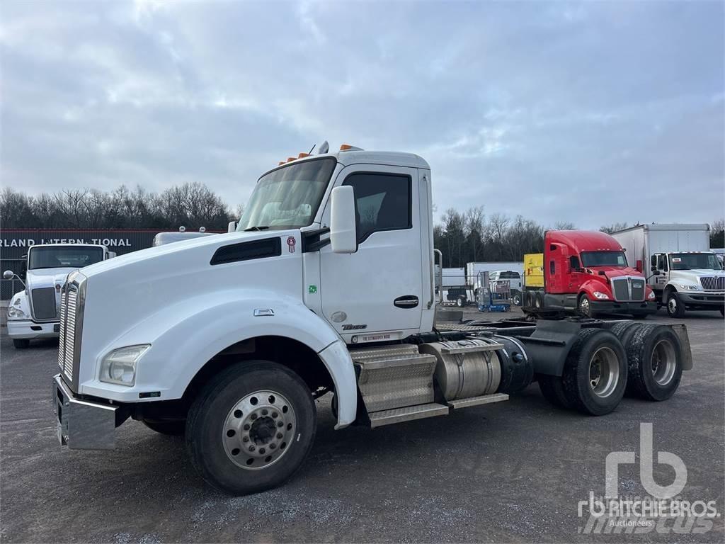 Kenworth T880 Autotractoare