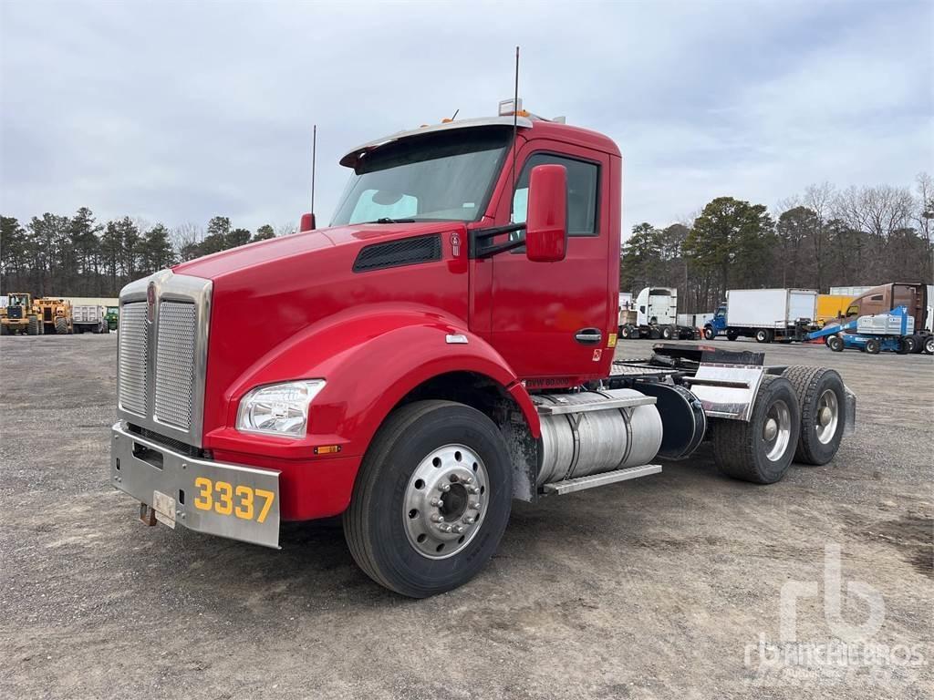 Kenworth T880 Autotractoare