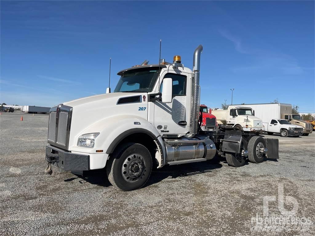 Kenworth T880 Autotractoare