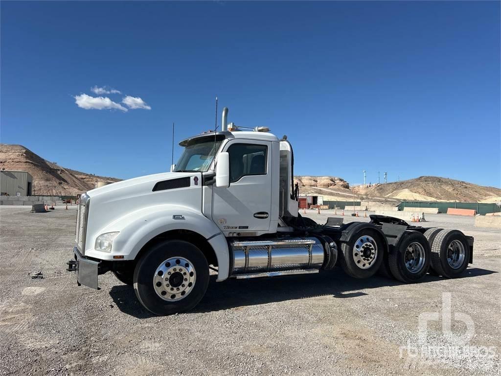 Kenworth T880 Autotractoare