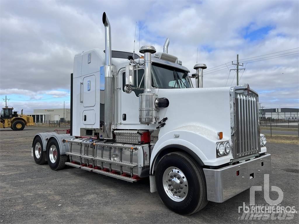 Kenworth T909 Autotractoare