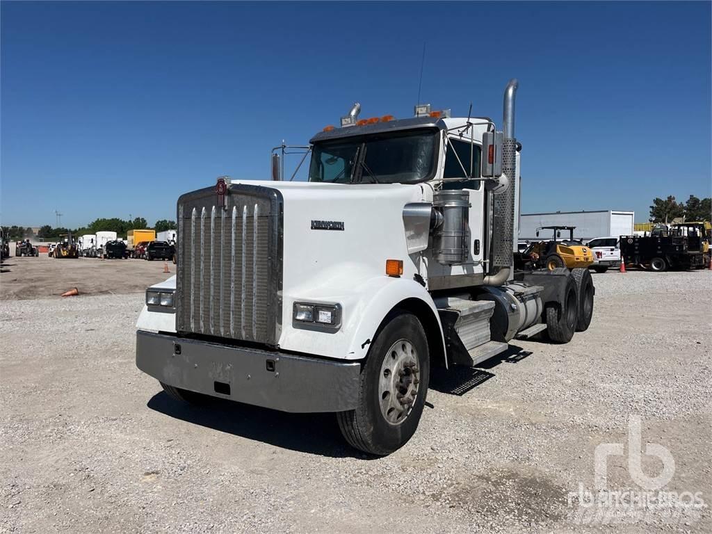 Kenworth W900 Autotractoare