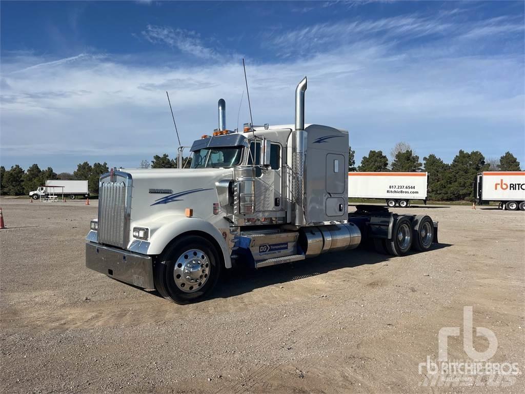 Kenworth W900 Autotractoare
