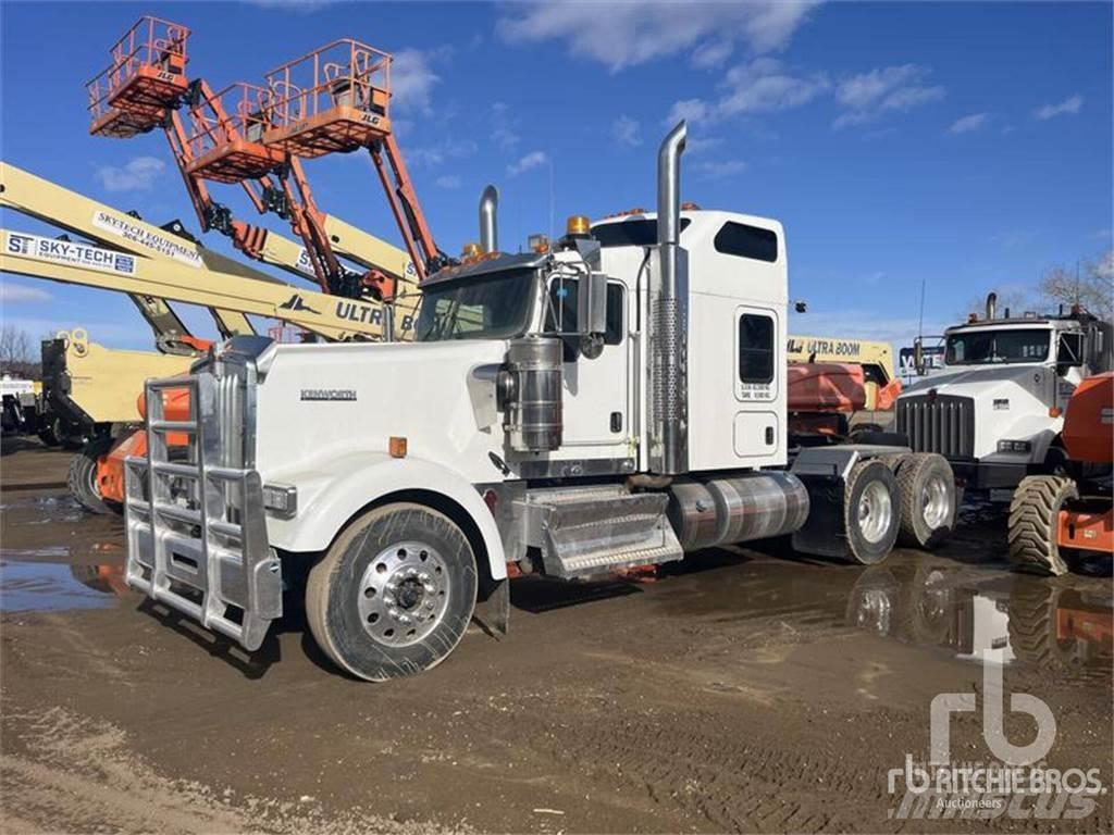 Kenworth W900 Autotractoare