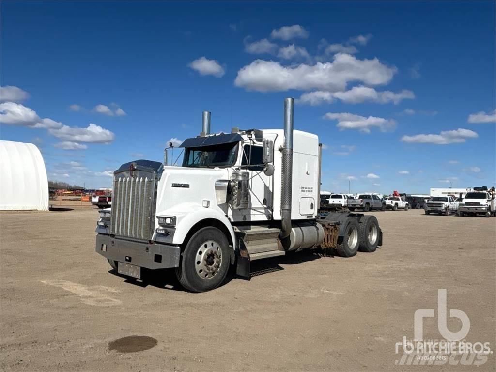 Kenworth W900 Autotractoare