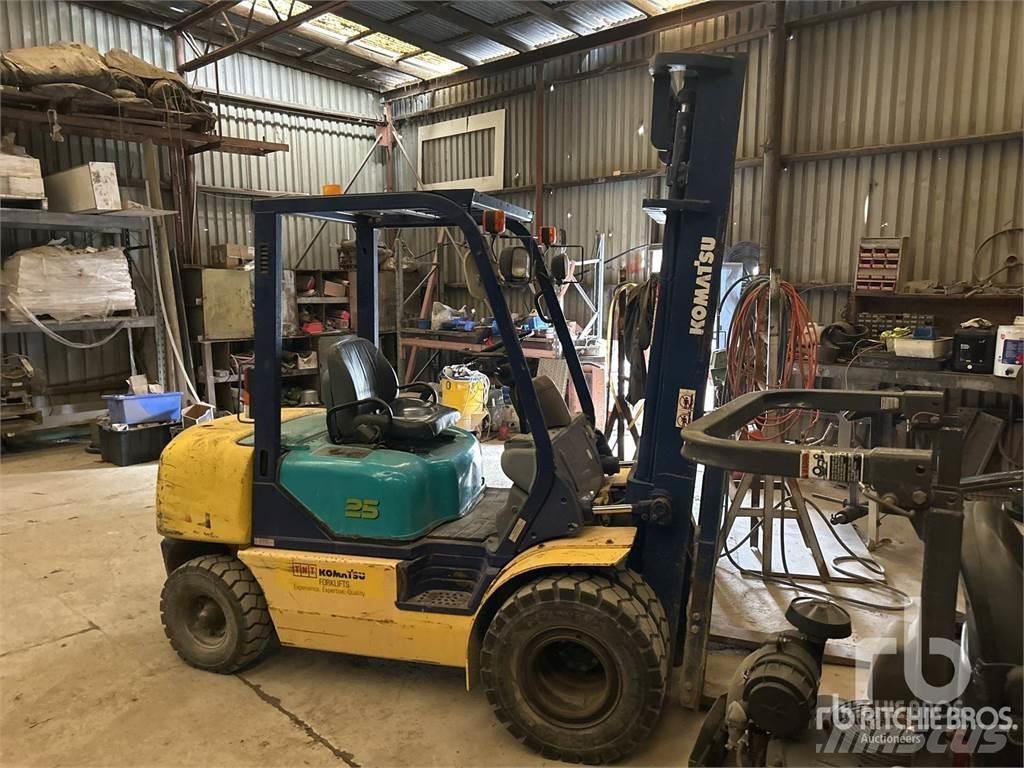 Komatsu FG25T12 Stivuitor diesel