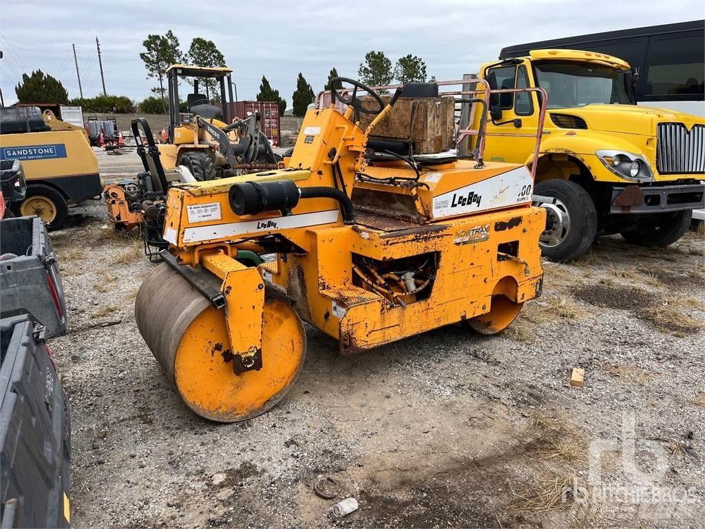 LeeBoy 400 Cilindri compactori dubli