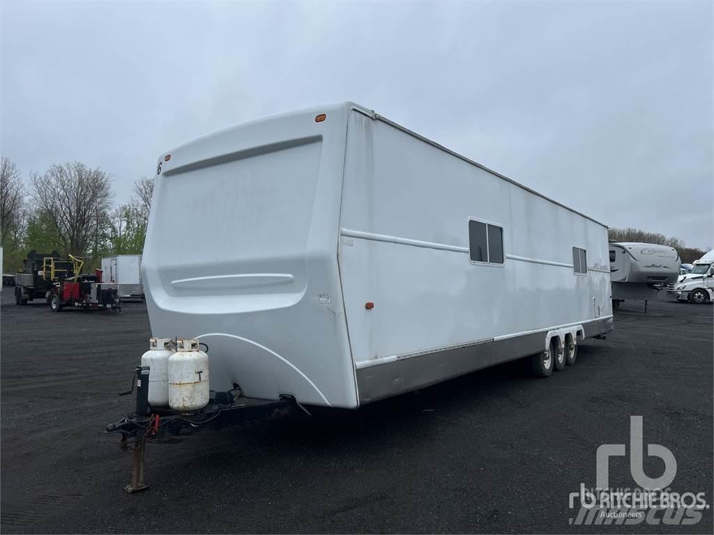 LUXUR 40SC Alte remorci