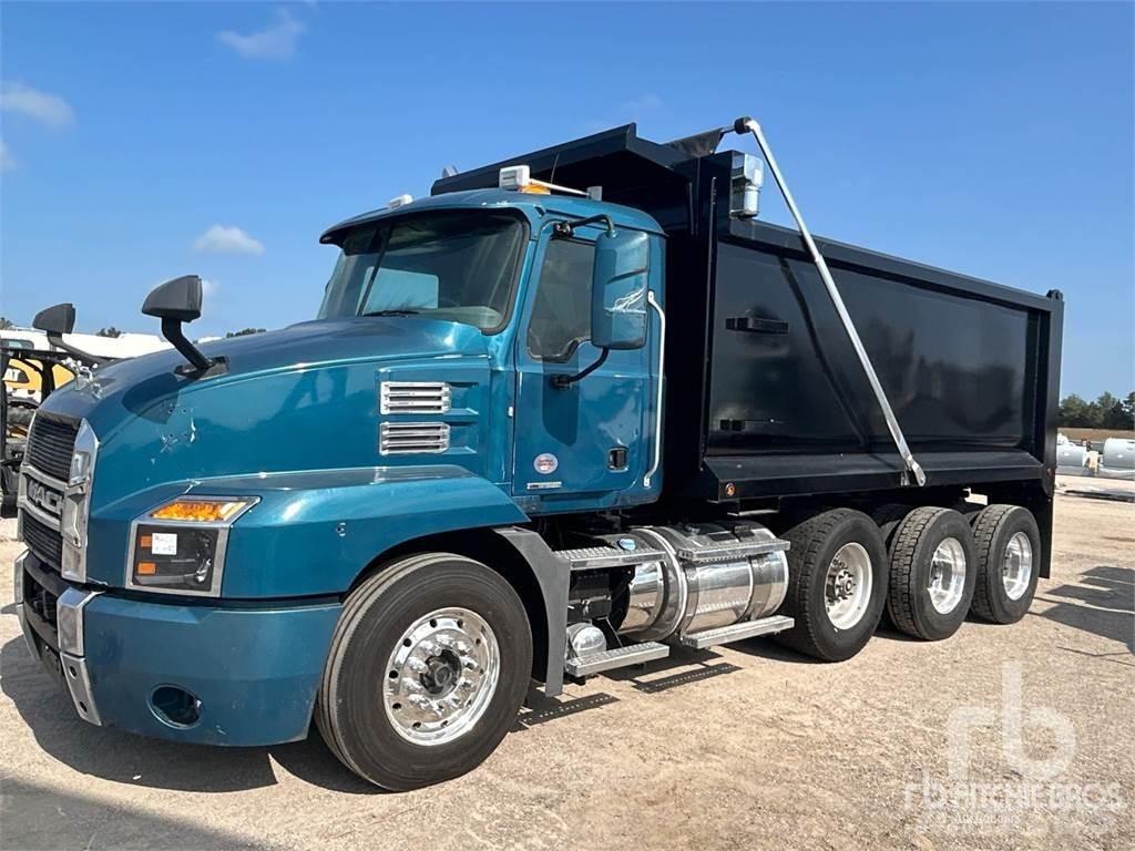 Mack ANTHEM Autobasculanta