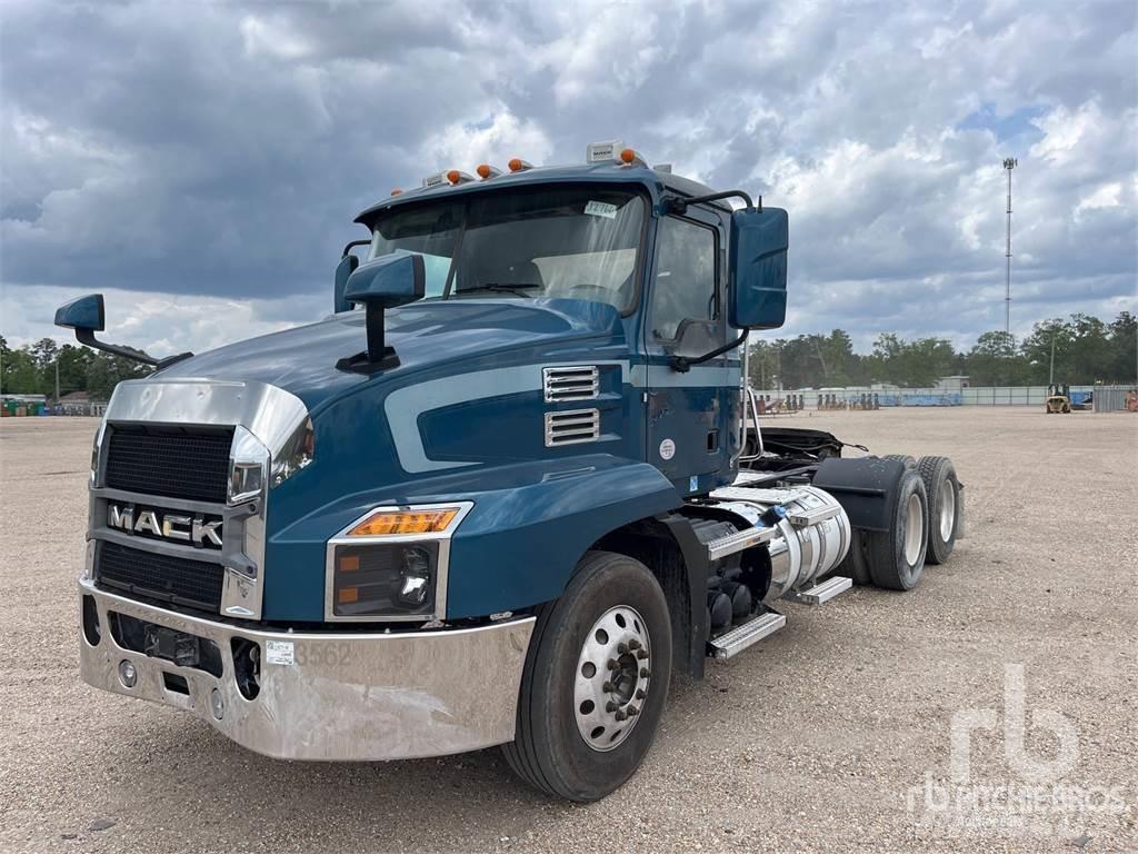 Mack ANTHEM Autotractoare