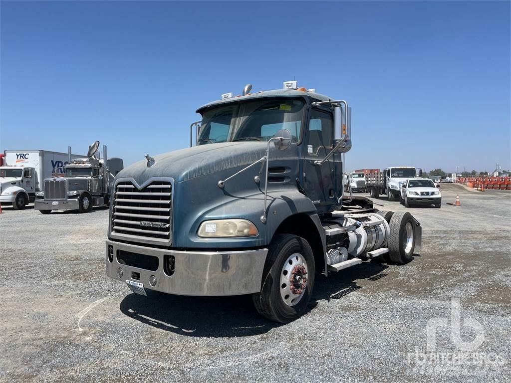 Mack CH612 Autotractoare