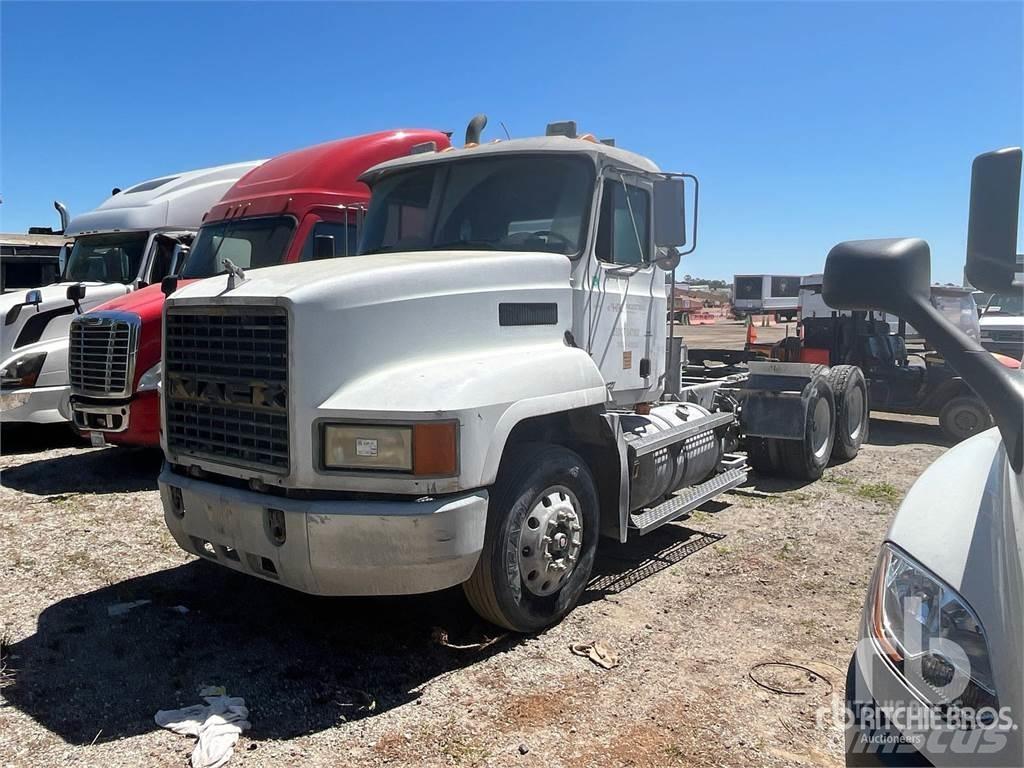 Mack CH613 Autotractoare
