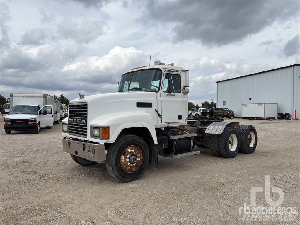 Mack CH613 Autotractoare