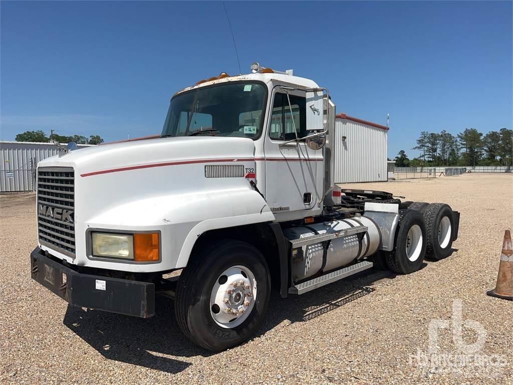 Mack CH613 Autotractoare