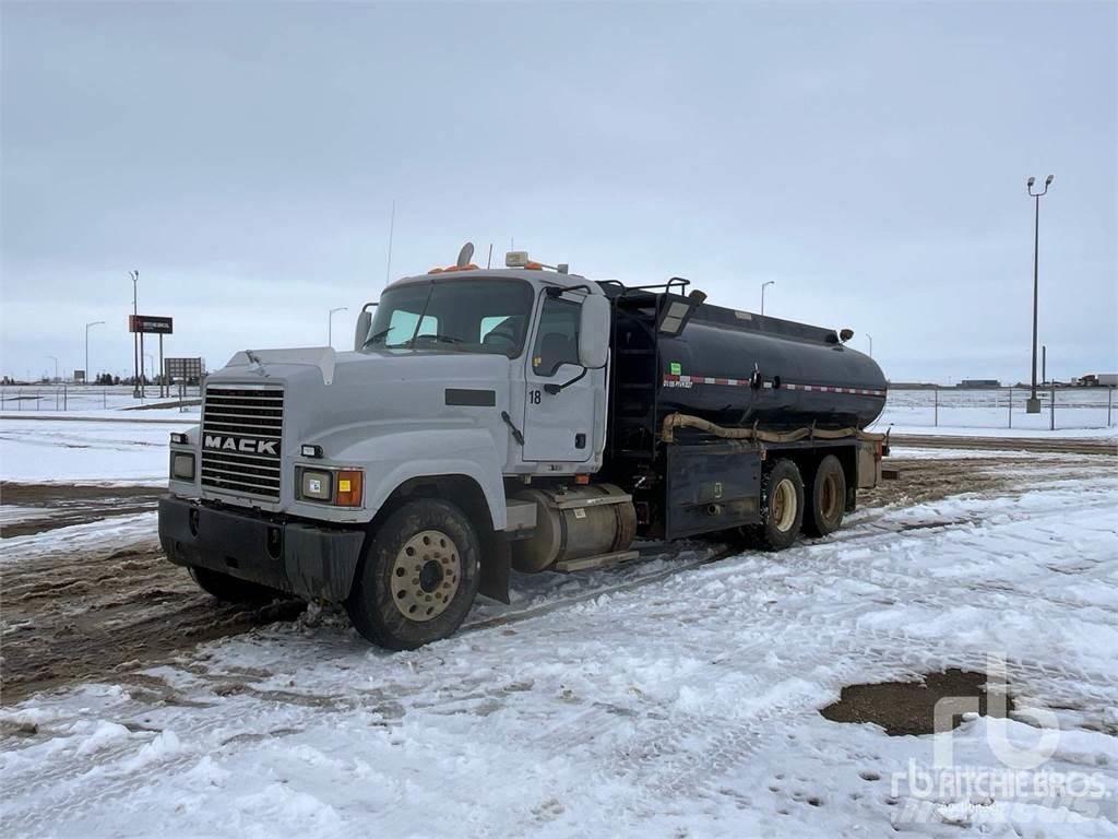 Mack CHN613 Cisterne