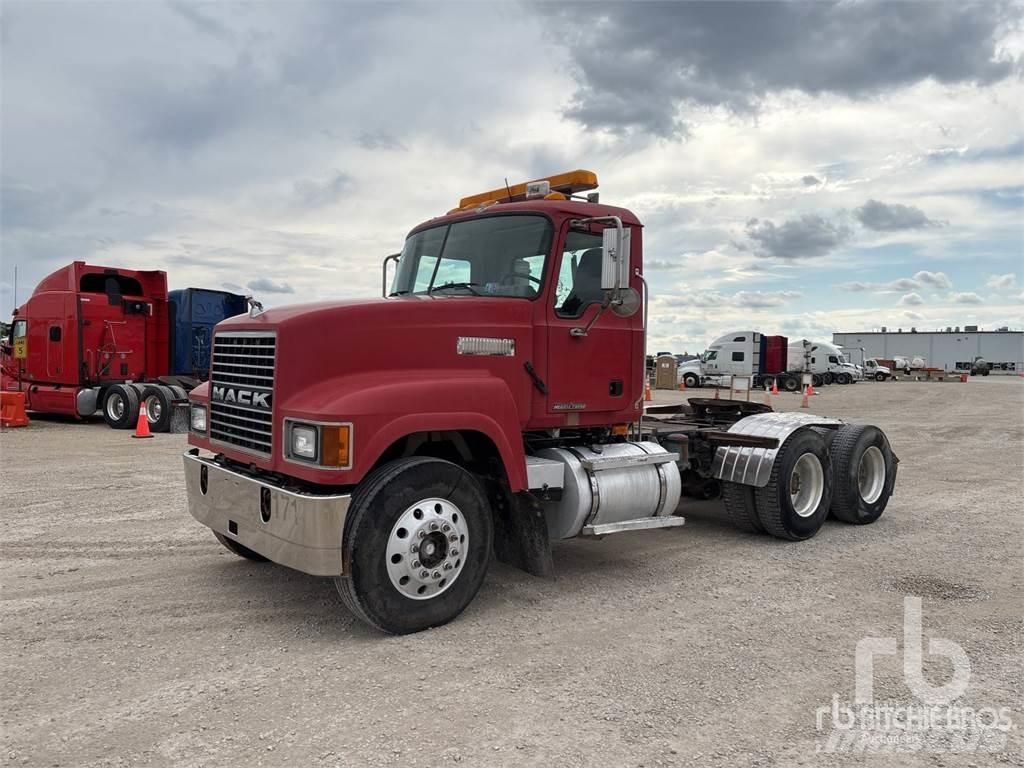 Mack CHN613 Autotractoare