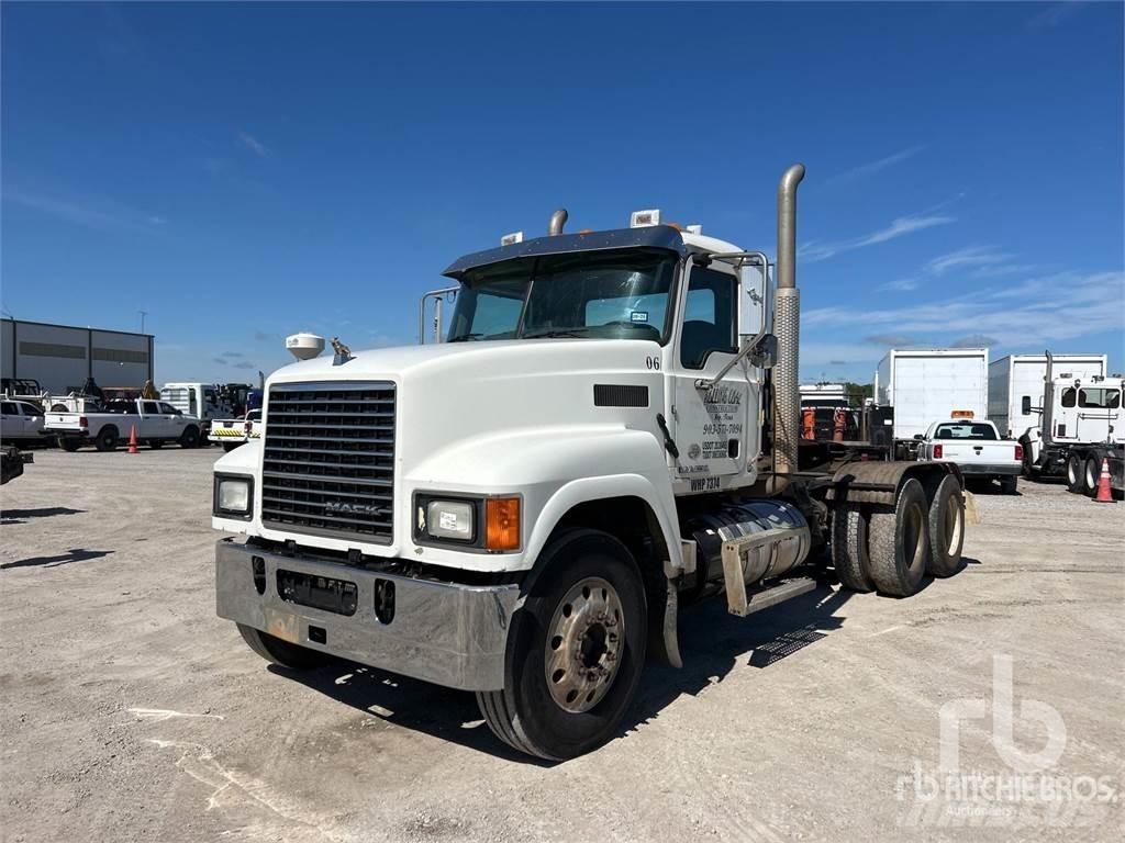 Mack CHU613 Autotractoare
