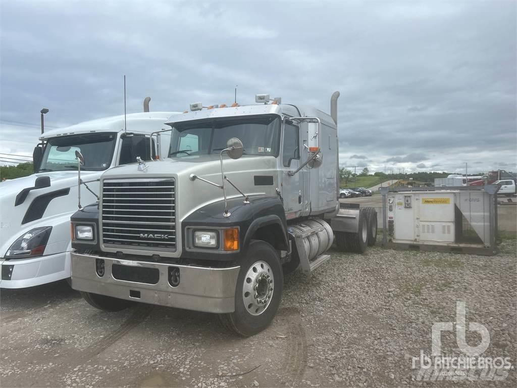 Mack CHU613 Autotractoare