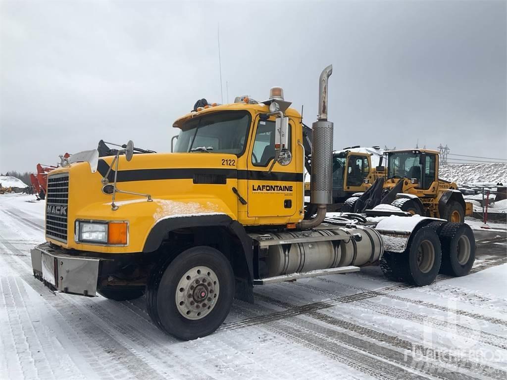 Mack CL733 Autotractoare
