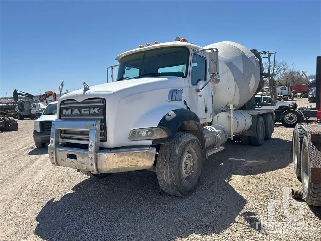 Mack CPT713 Betoniera
