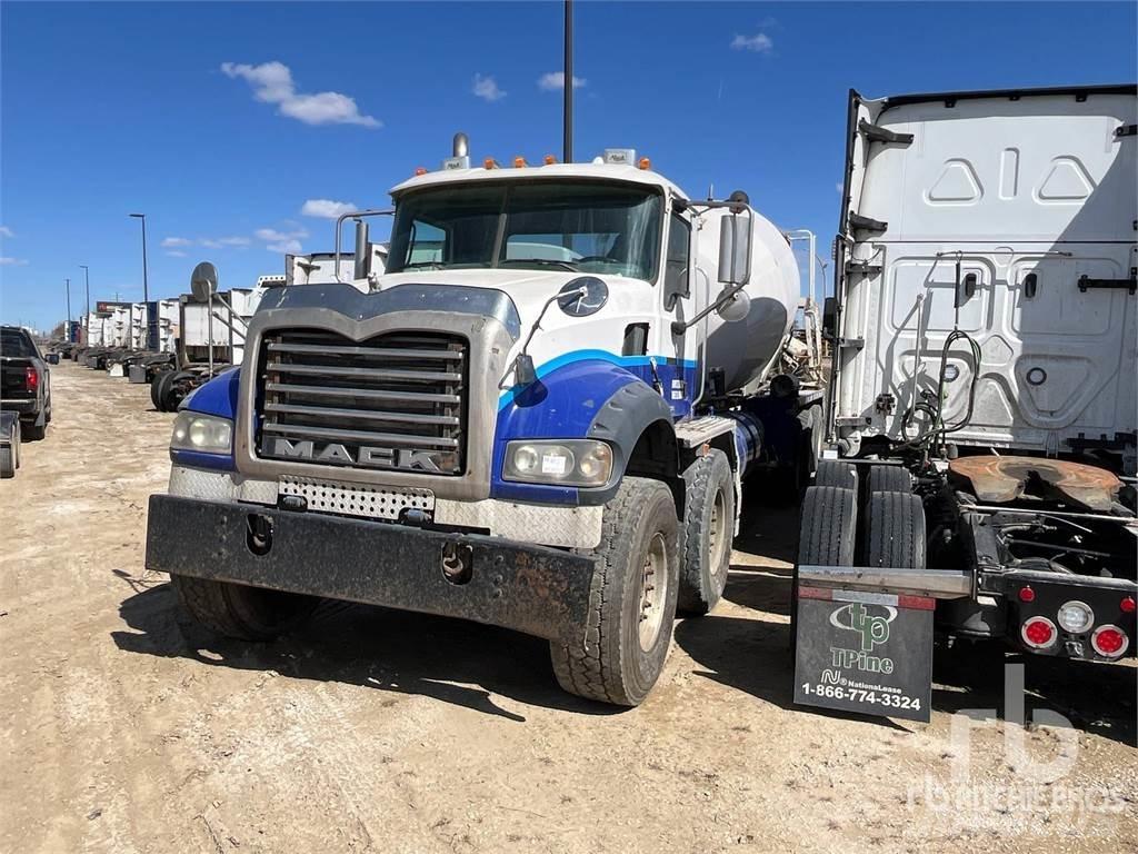 Mack CPT713 Betoniera