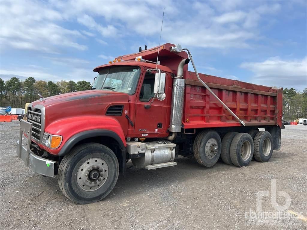 Mack CV713 Autobasculanta