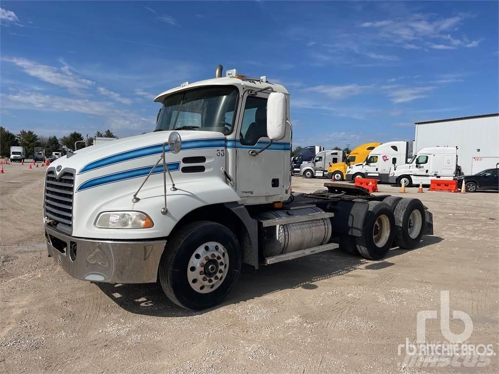 Mack CXN613 Autotractoare