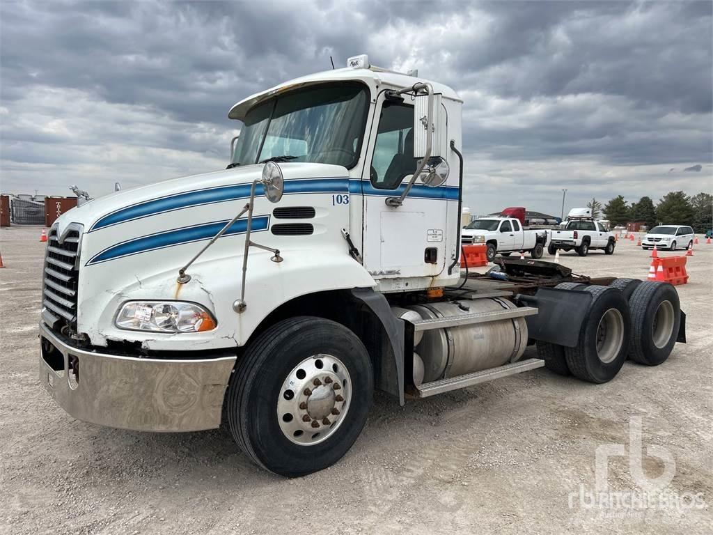 Mack CXP613 Autotractoare