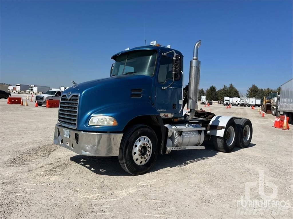 Mack CXP613 Autotractoare