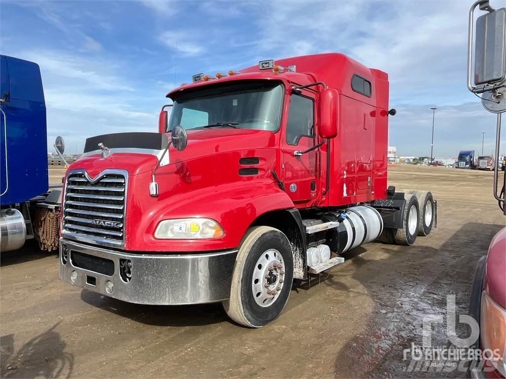 Mack CXU613 Autotractoare
