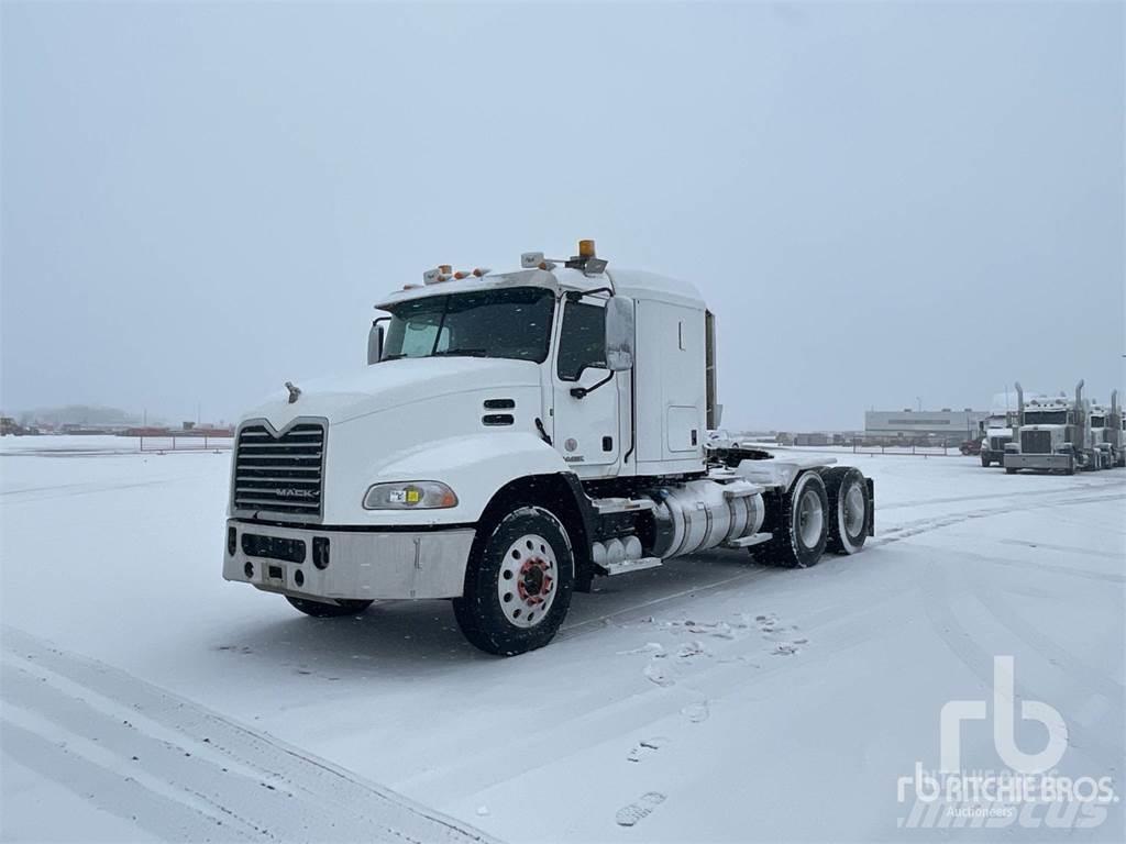 Mack CXU613 Autotractoare