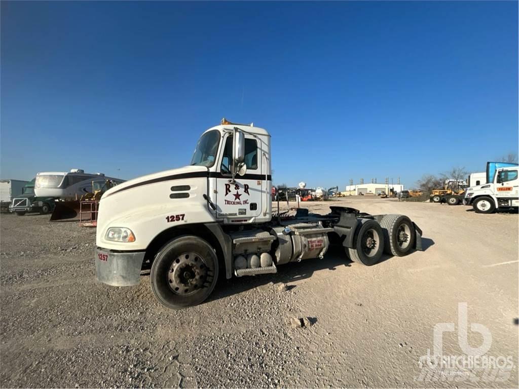 Mack CXU613 Autotractoare