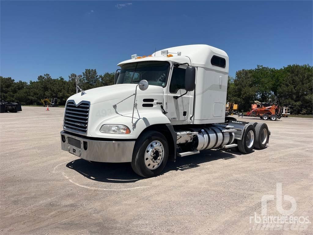 Mack CXU613 Autotractoare