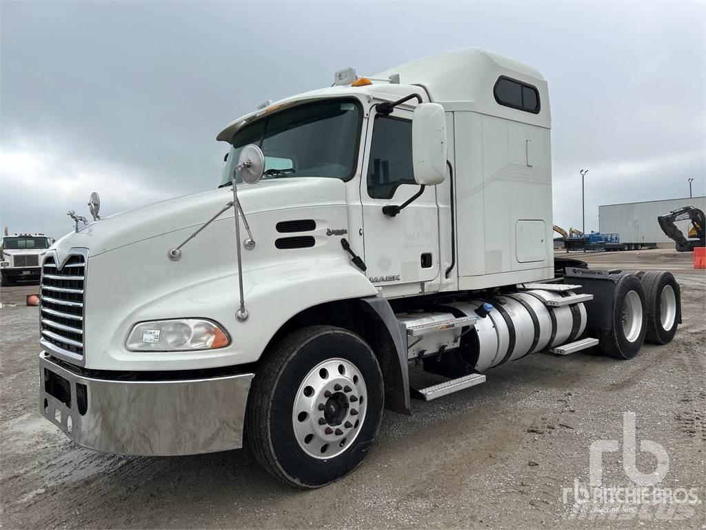 Mack CXU613 Autotractoare