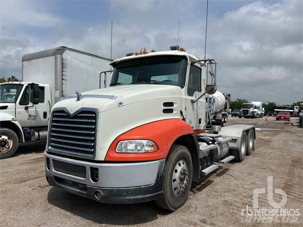 Mack CXU613 Autotractoare