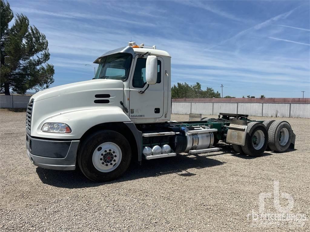 Mack CXU613 Autotractoare